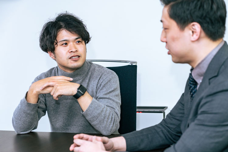 インタビュー写真